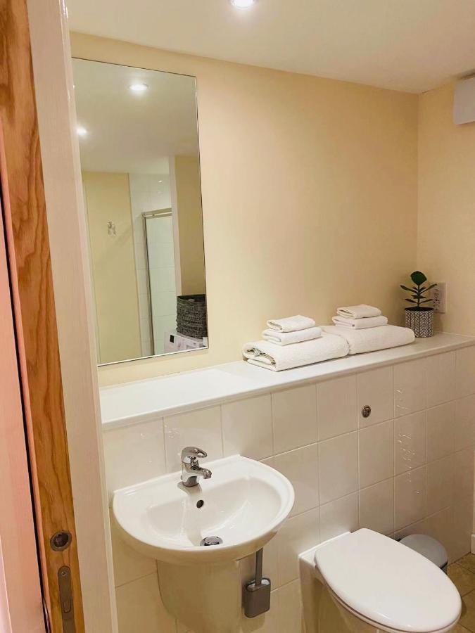 Appartement 2 Bed 2 Bath With Private Parking à Édimbourg Extérieur photo