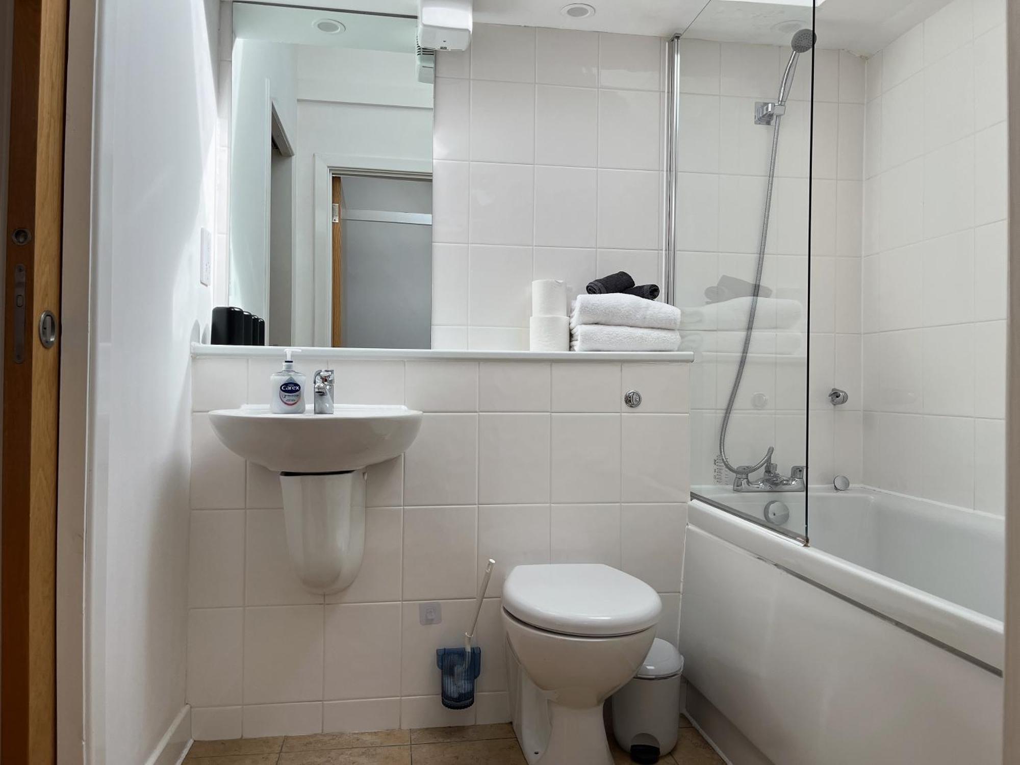 Appartement 2 Bed 2 Bath With Private Parking à Édimbourg Extérieur photo